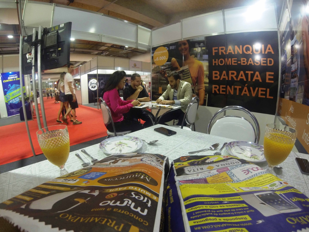 Com um dos mais baixos investimentos no mercado, rede de propaganda em saco de pão participa da Franchising Fair em Goiânia