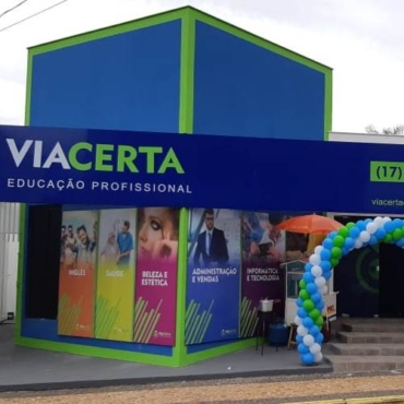 Em busca de aproximar de possíveis investidores, Via Certa Educação Profissional participa da Franchise4U em Salvador dia 06 de julho