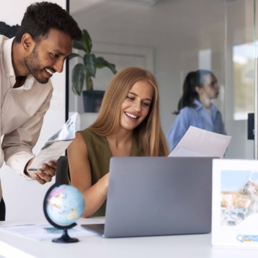 Modelo de negócio adaptável: conheça as diferenças de empreender home office ou com loja física no setor de turismo