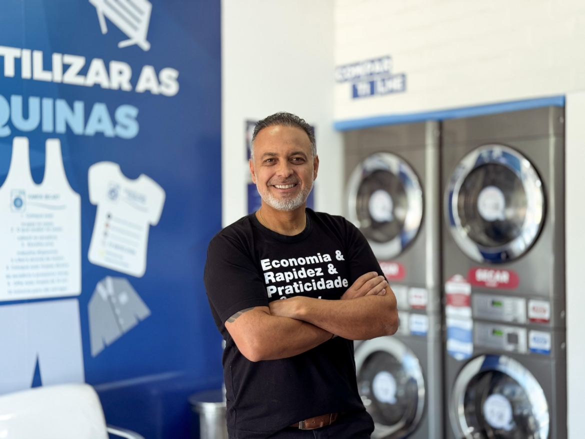 De operador de máquina de xerox a dono de maior franquia de lavanderias de autosserviço do Brasil