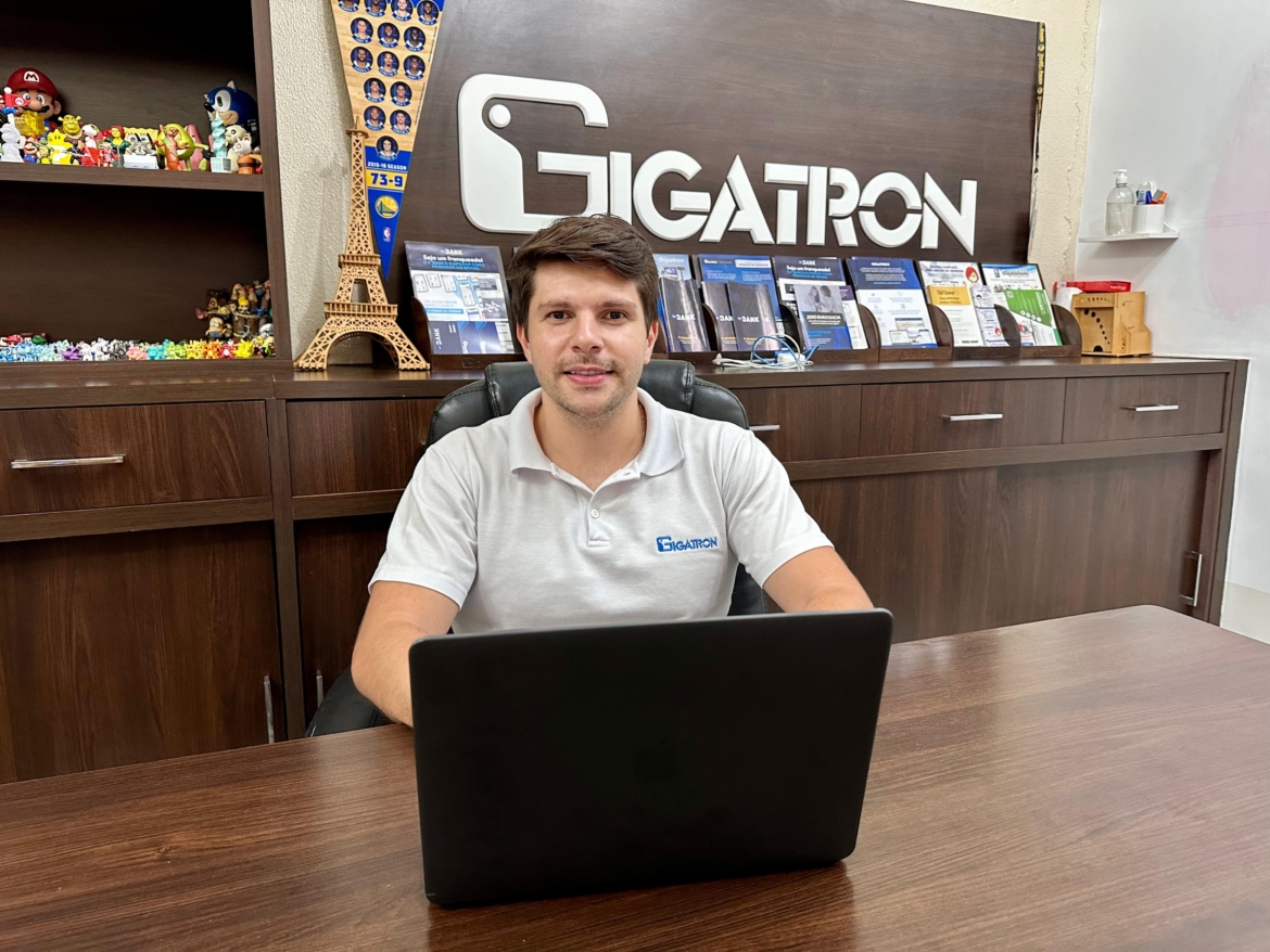 Gigatron Franchising lança controle de mesas e comandas no sistema web Foodzap