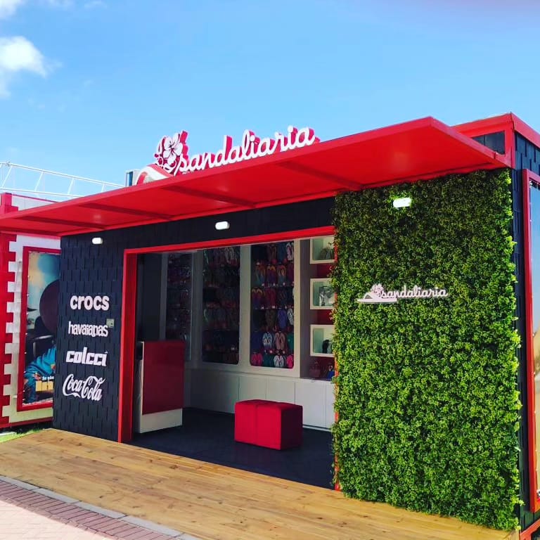 Containers no varejo: modelo flexível impulsiona expansão da Sandaliaria
