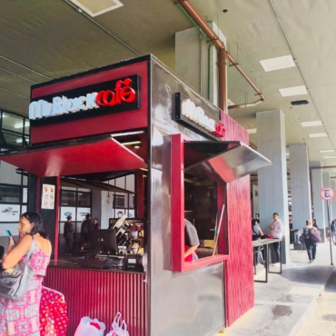 Café gourmet em qualquer lugar: franquia aposta em container para crescer em pontos sem lojas e abre nova frente de expansão