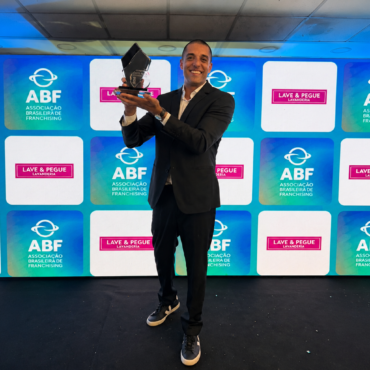 Lave & Pegue conquista Selo de Excelência em Franchising ABF 2026 e reforça protagonismo no mercado de lavanderias inteligentes
