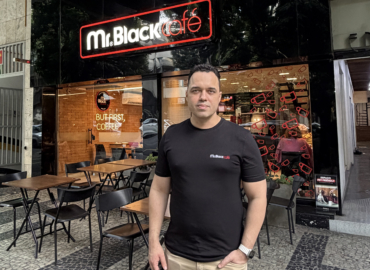 Franquias de cafeterias seguem em expansão mesmo em cenários econômicos desafiadores e se consolidam como porta de entrada para novos empreendedores