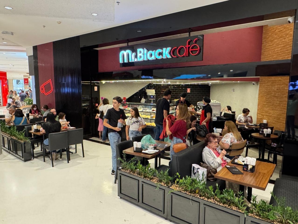 O café pode ser o motivo da visita. A experiência é o motivo do retorno